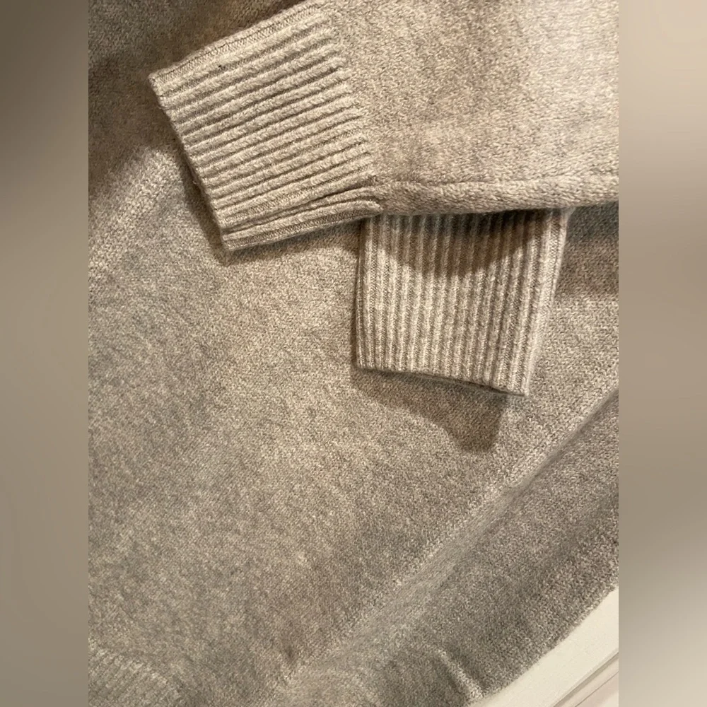 NWT Old Navy Size S Gray So Soft V Neck Long Sleeve Pullover Sweater Mini Dress